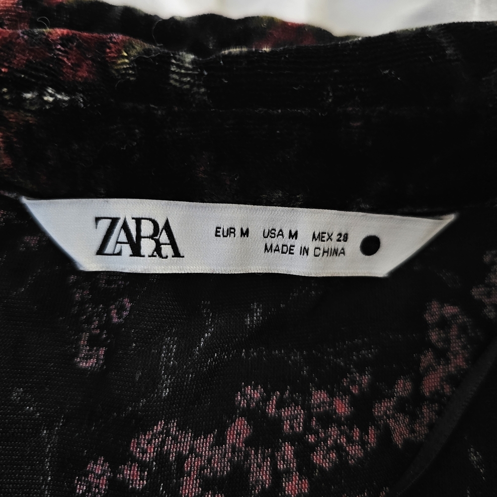 Zara Black and Red Floral Velvet Blouse - Picture 6 of 6